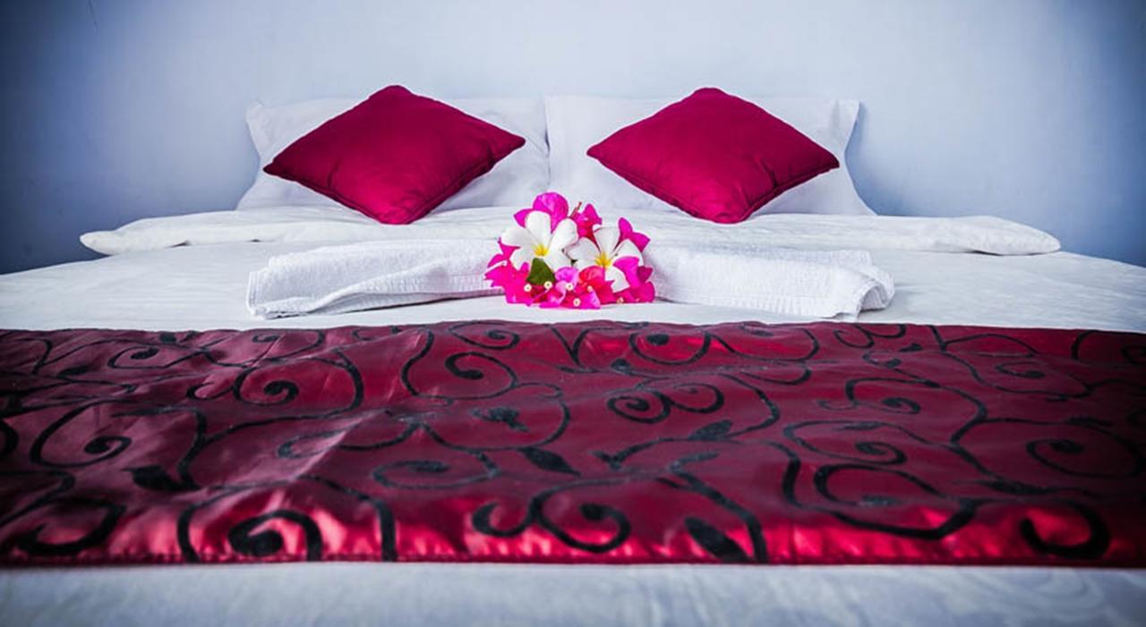 Turtle Beach Hotel Ujunggenteng Habitación foto
